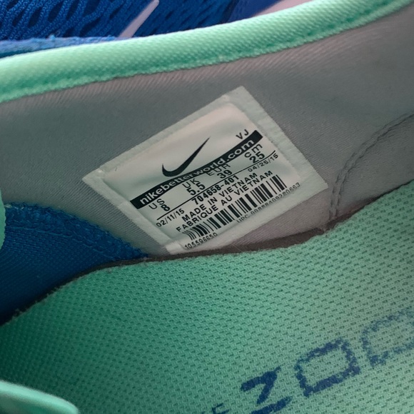 Nike Training Shoes (Size 8) - Picture 6 of 6